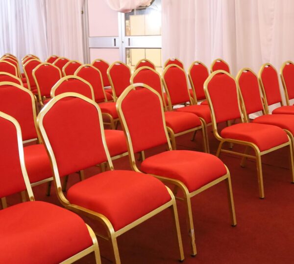 Ayuf Holding Côte d’Ivoire – expert en bâtiments modulaires, structures temporaires et solutions événementielles