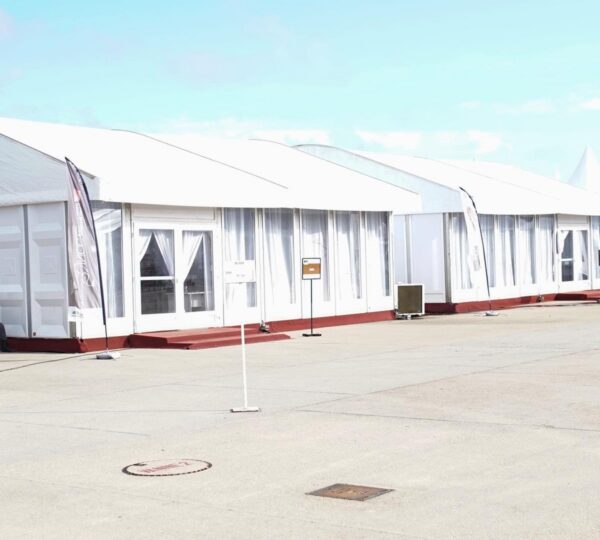 Ayuf Holding Côte d’Ivoire – expert en bâtiments modulaires, structures temporaires et solutions événementielles