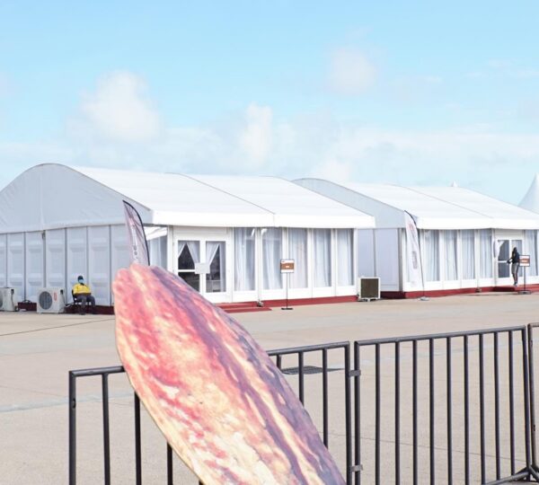 Ayuf Holding Côte d’Ivoire – expert en bâtiments modulaires, structures temporaires et solutions événementielles