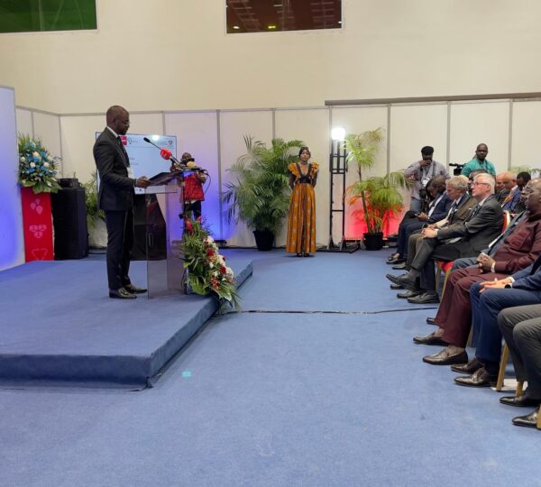 Ayuf Holding Côte d’Ivoire – expert en bâtiments modulaires, structures temporaires et solutions événementielles