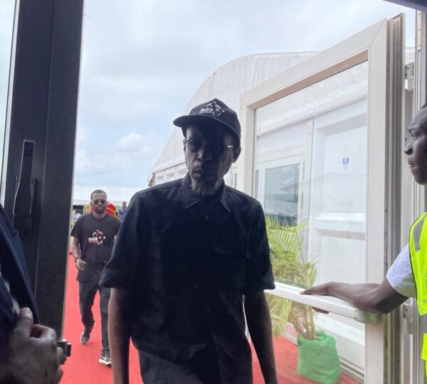 Ayuf Holding Côte d’Ivoire – expert en bâtiments modulaires, structures temporaires et solutions événementielles