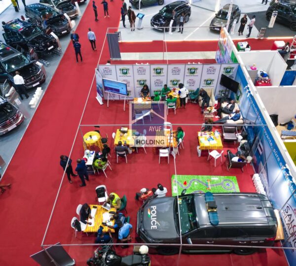 Ayuf Holding Côte d’Ivoire – expert en bâtiments modulaires, structures temporaires et solutions événementielles